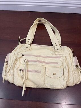 nwot light yellow faux leather shoulder bag with Crossbody strap